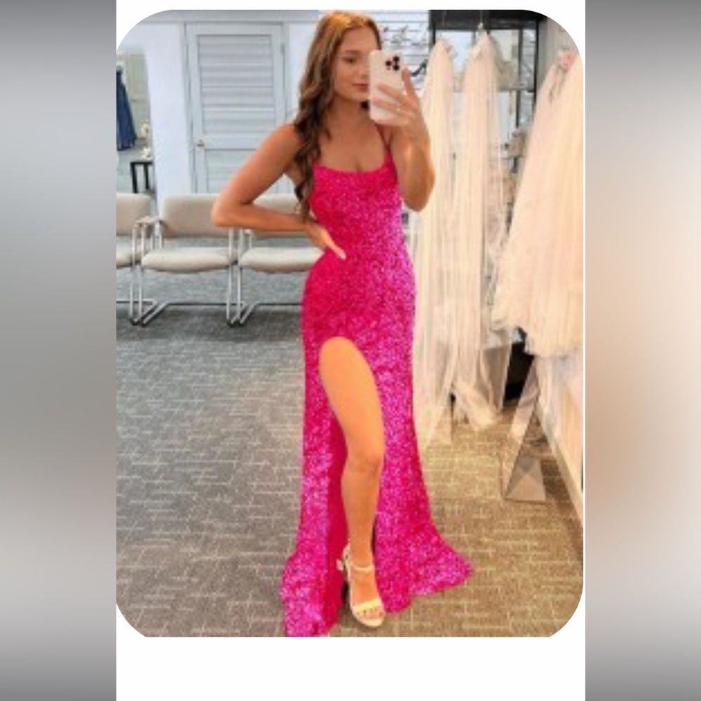 Prom dress. Never worn. Size 2.